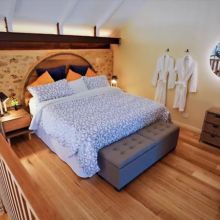The Old Chaff Mill Organic Vineyard Retreat Bed & Breakfast Sellicks Hill Exterior photo
