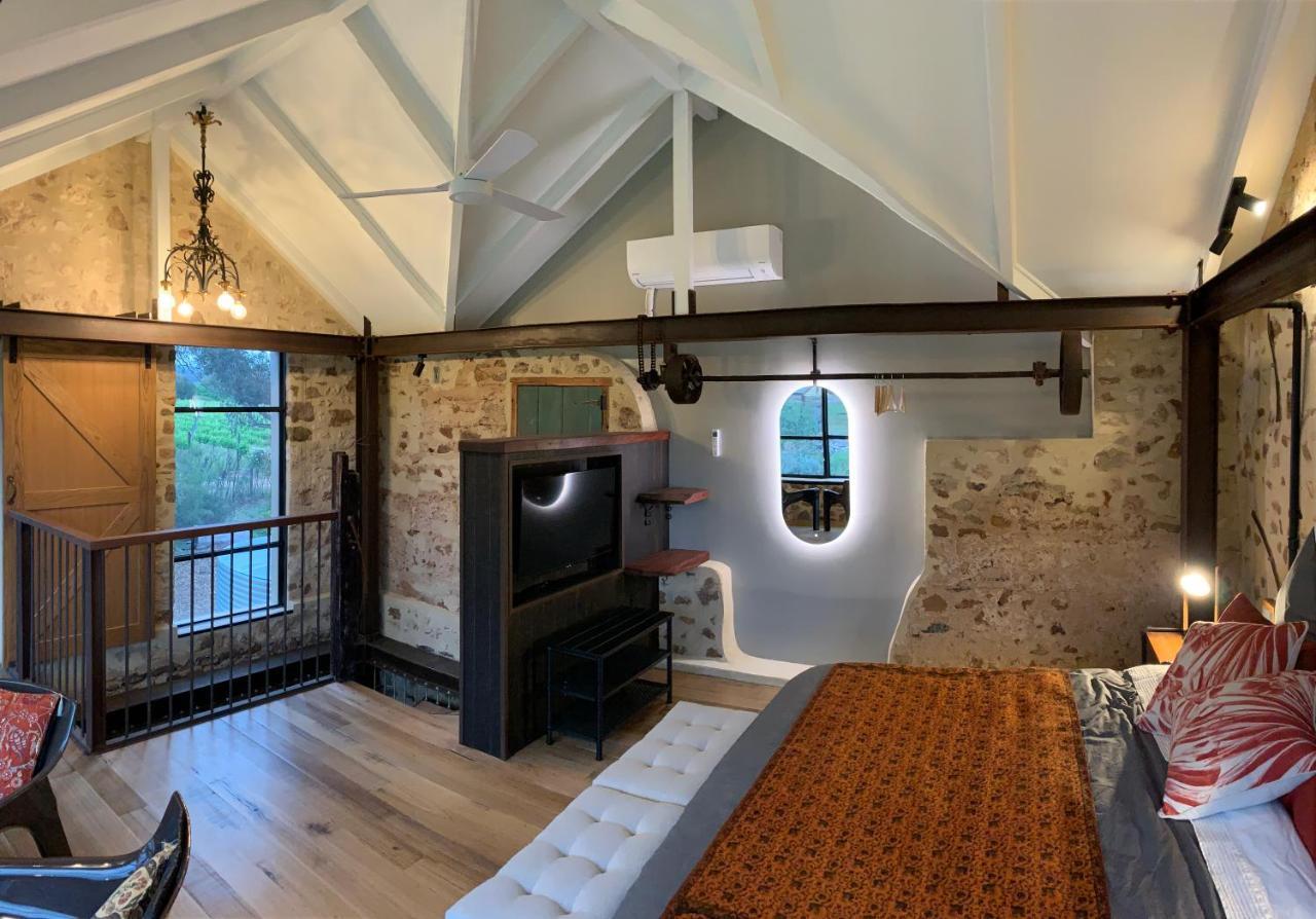 Bed & Breakfast The Old Chaff Mill Organic Vineyard Retreat