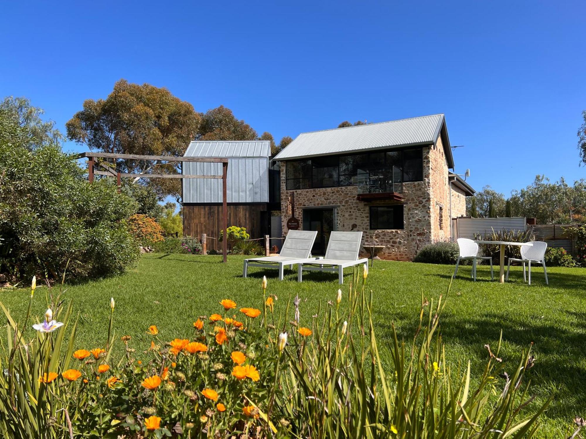 The Old Chaff Mill Organic Vineyard Retreat Bed & Breakfast